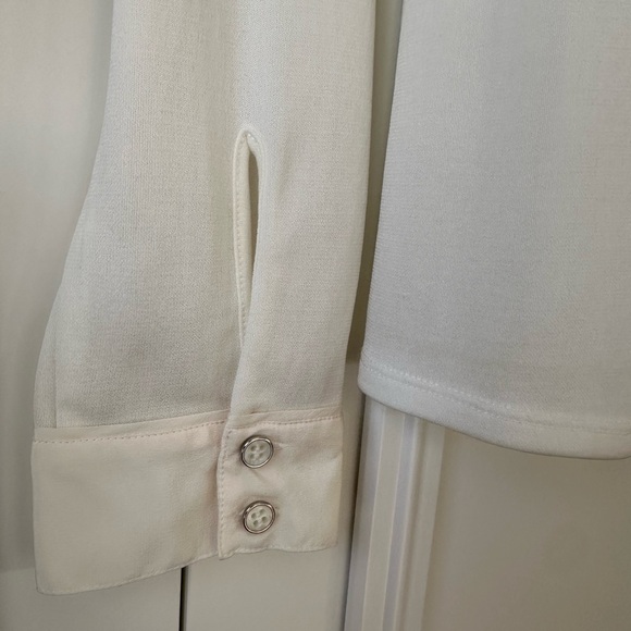 Jones New York Cream Button-Up Shirt, Size M - Picture 6 of 9